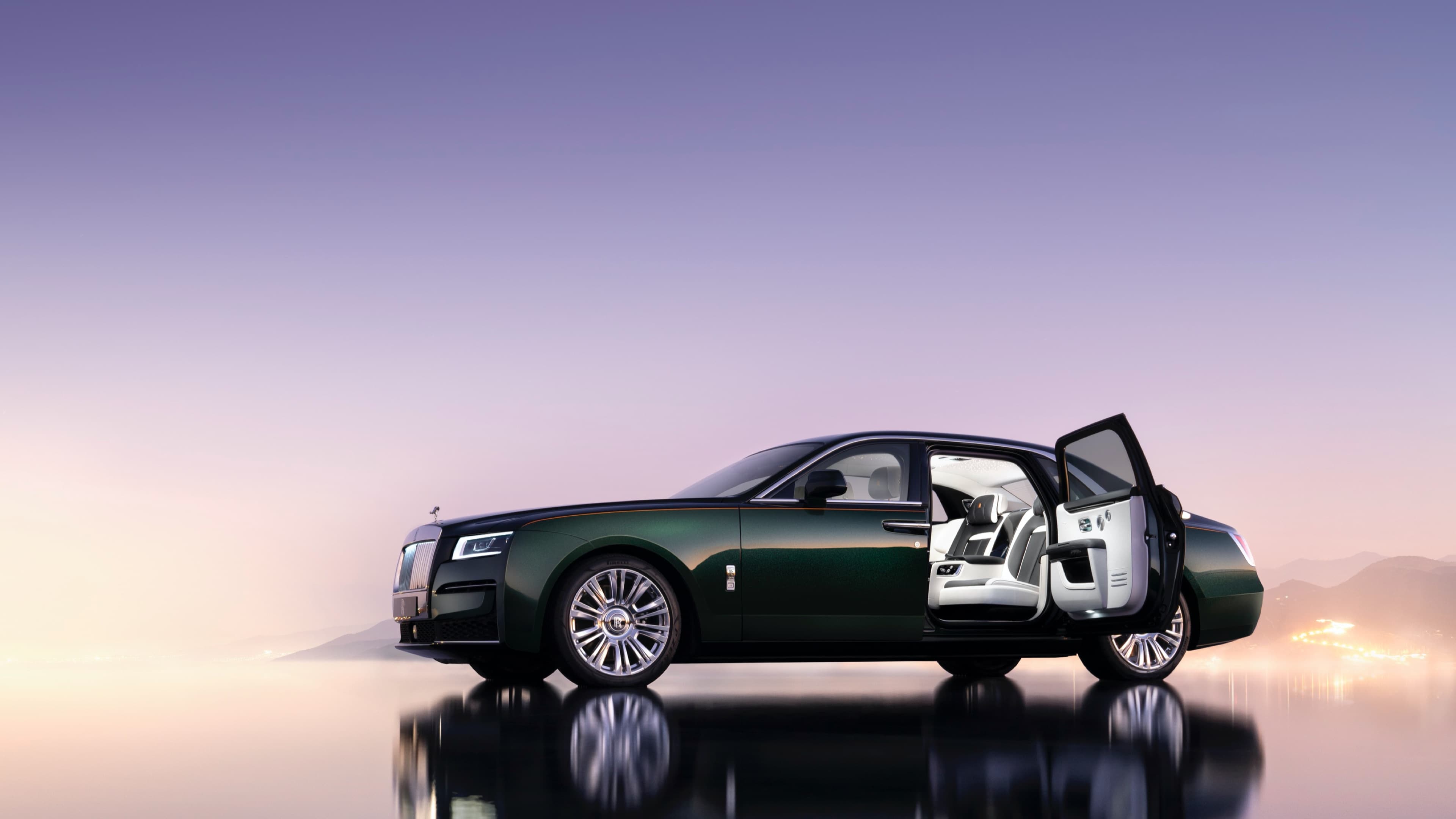 Rolls-Royce Ghost Extended (удлиненный) 2023-2024 в продаже в салоне  официального дилера Роллс-Ройс Авилон Москва