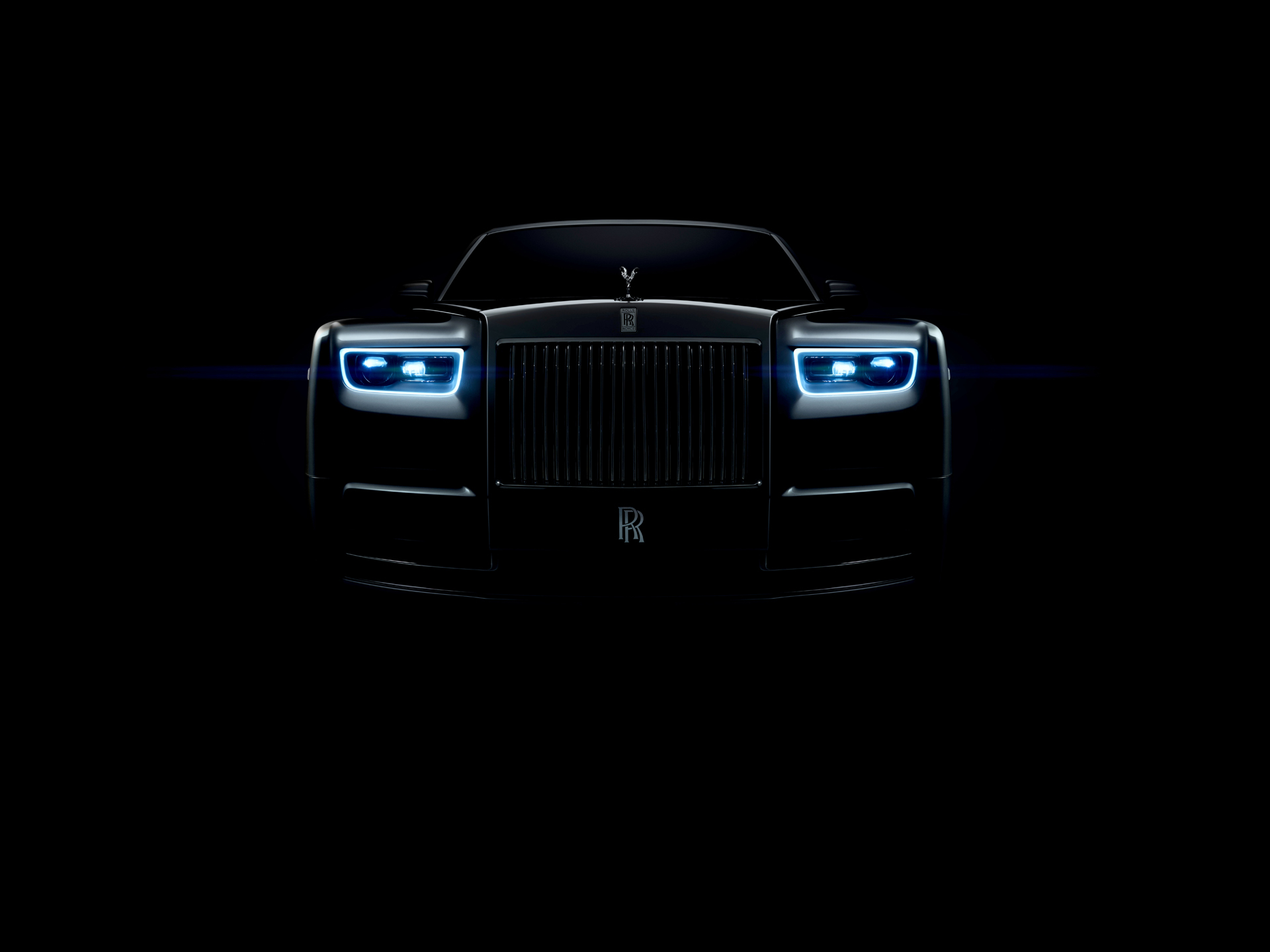 Новый Rolls-Royce Phantom 2023-2024 в продаже в салоне официального дилера  Роллс-Ройс Авилон Москва