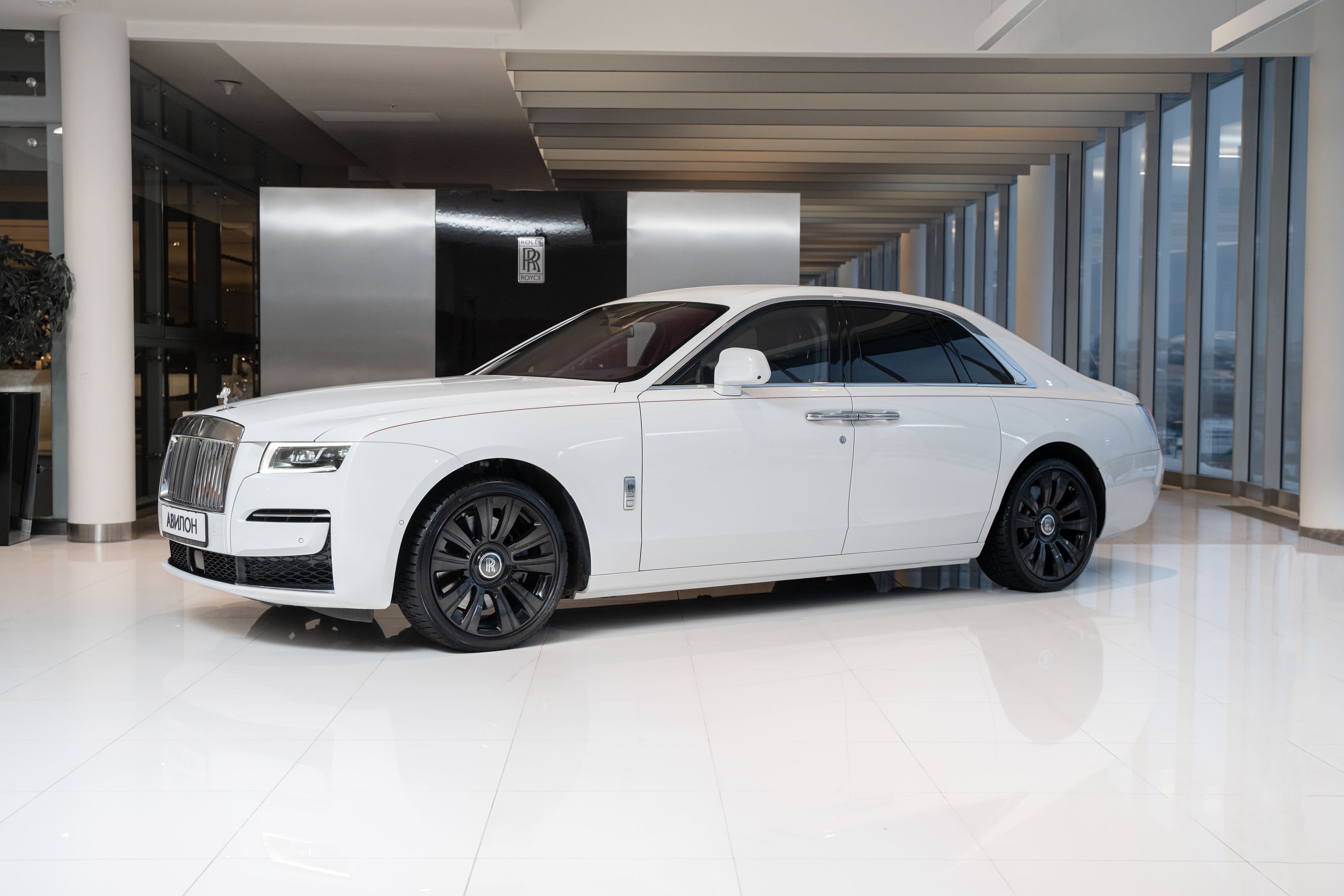 Цены на Rolls Royce с пробегом, купить Роллс Ройс с пробегом в Москве